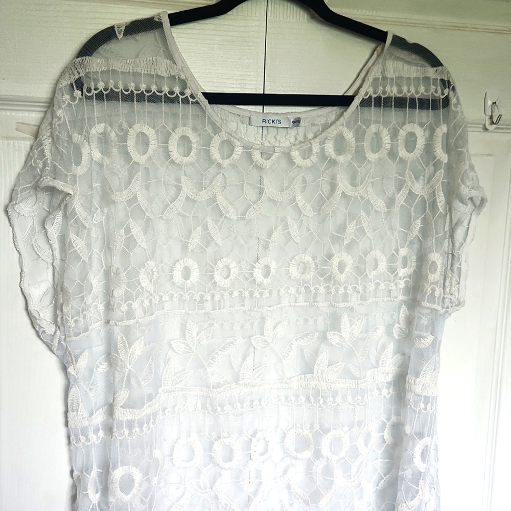 Ricki’s Sheer Lace Blouse | Etched Floral Pattern | Lightweight Chic | XXL - Picture 4 of 9